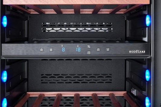 BODEGA43-100 Großer Einbau Weinkühlschrank - Weinklimaschrank mit 2 Zonen - 100 Flaschen, geringer Energieverbrauch 161 kWh, Kompressorkühlung & 7 ausschiebbare Auflageflächen aus Birkenholz