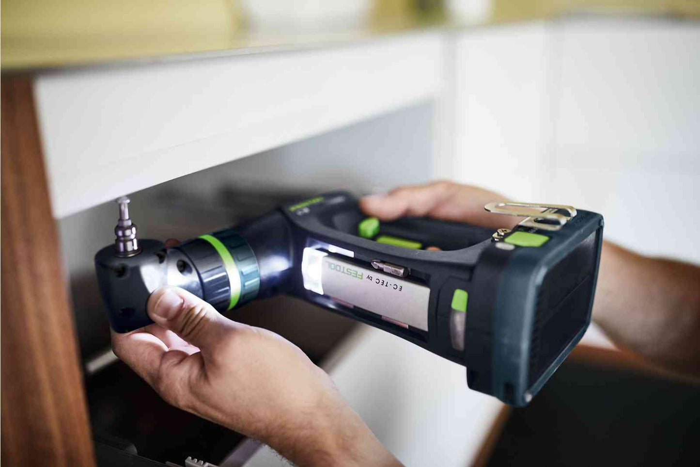 Festool Akku-Bohrschrauber C 18-Basic (mit Werkzeugfutter, Magnet-Bithalter, Schnellspannbohrfutter, Bit, Gürtelclip), im Systainer